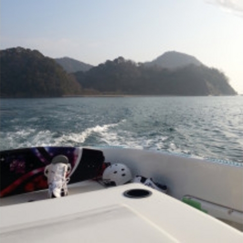 広島 竹原 瀬戸内海で波乗り ウェイクサーフィンを楽しもう 60分貸切 Liigo